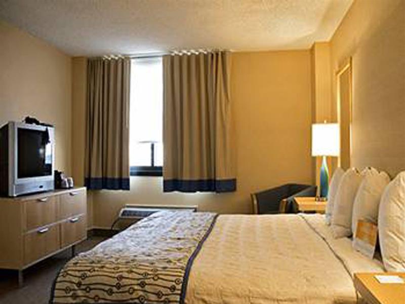 Hotel Hilton Garden Airport 3*