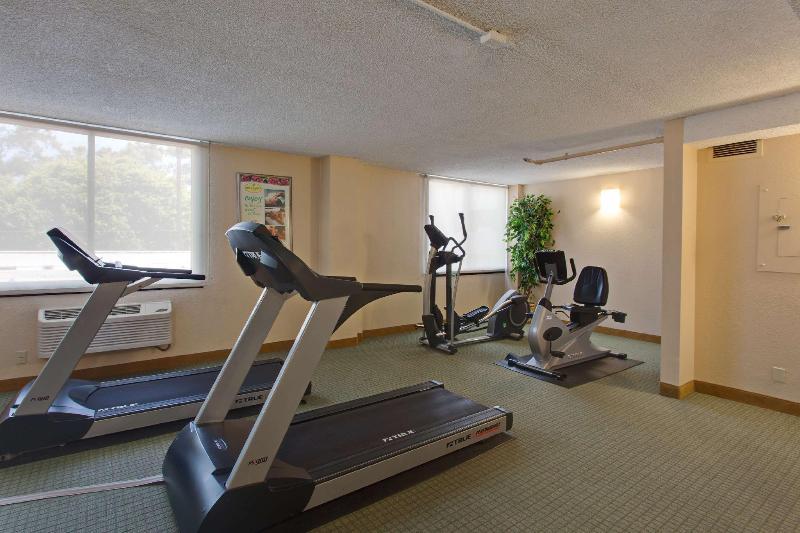 Hilton Garden Airport Hotel 3*