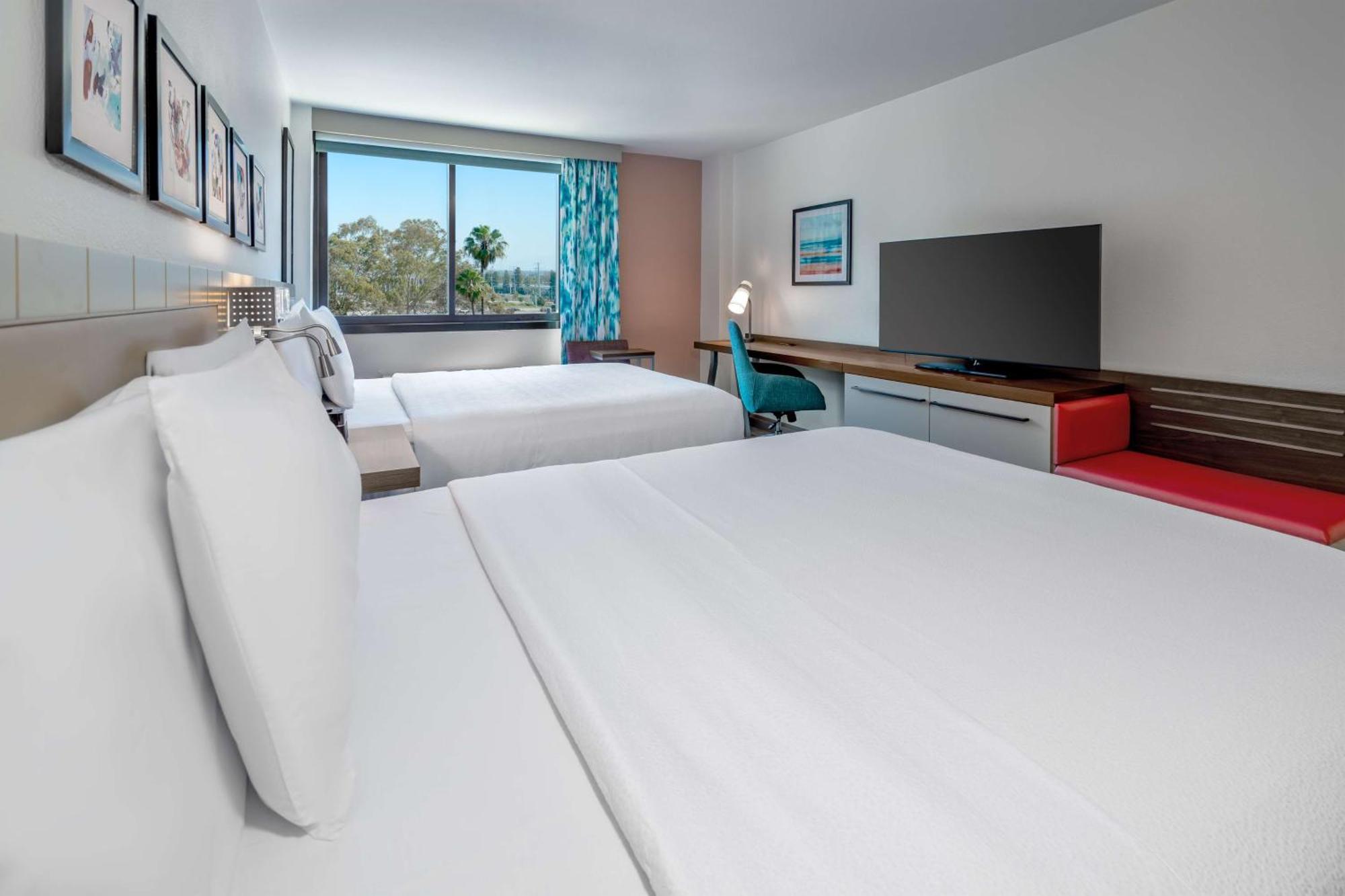 Hilton Garden Airport 3*