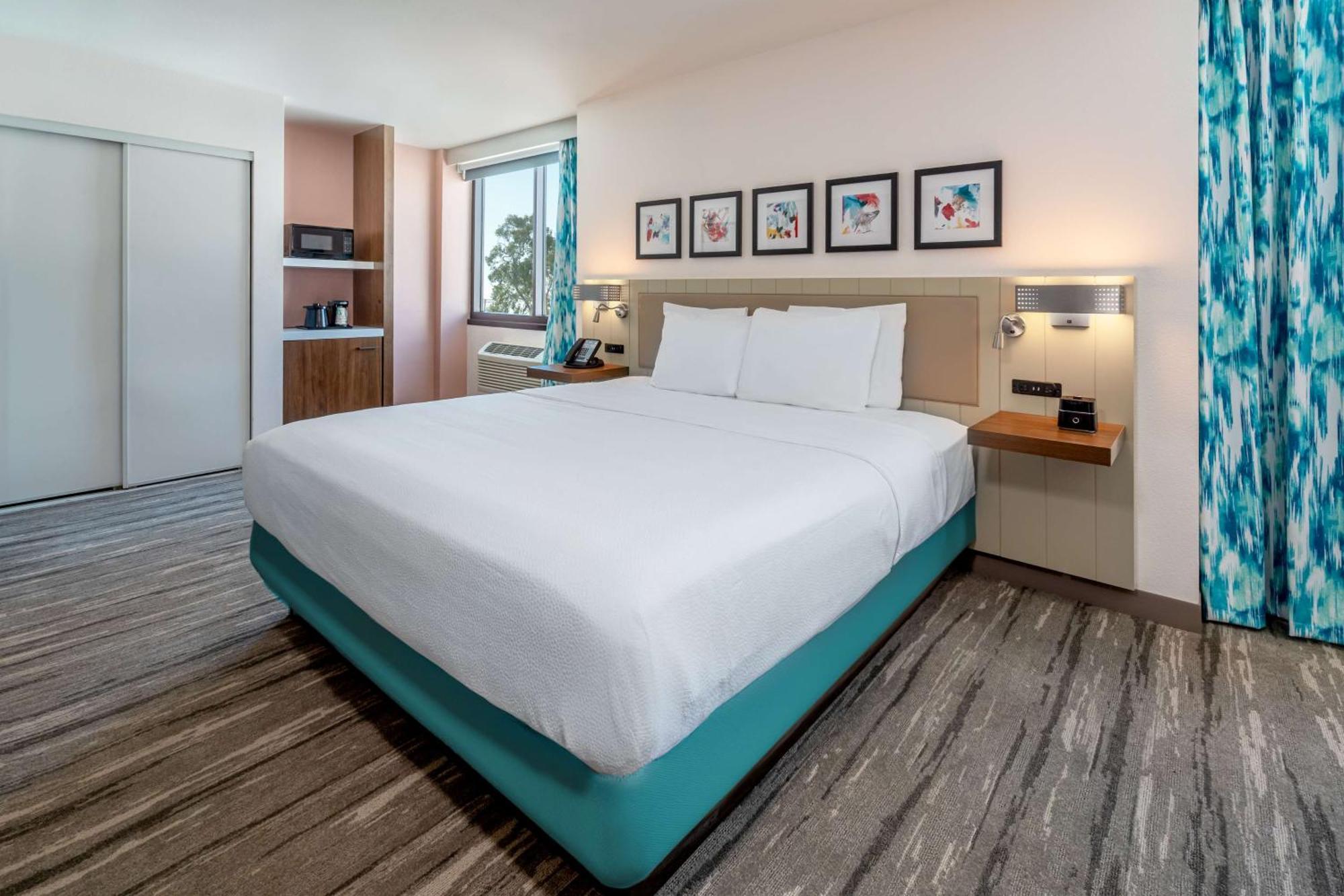 Hotel Hilton Garden Airport 3*
