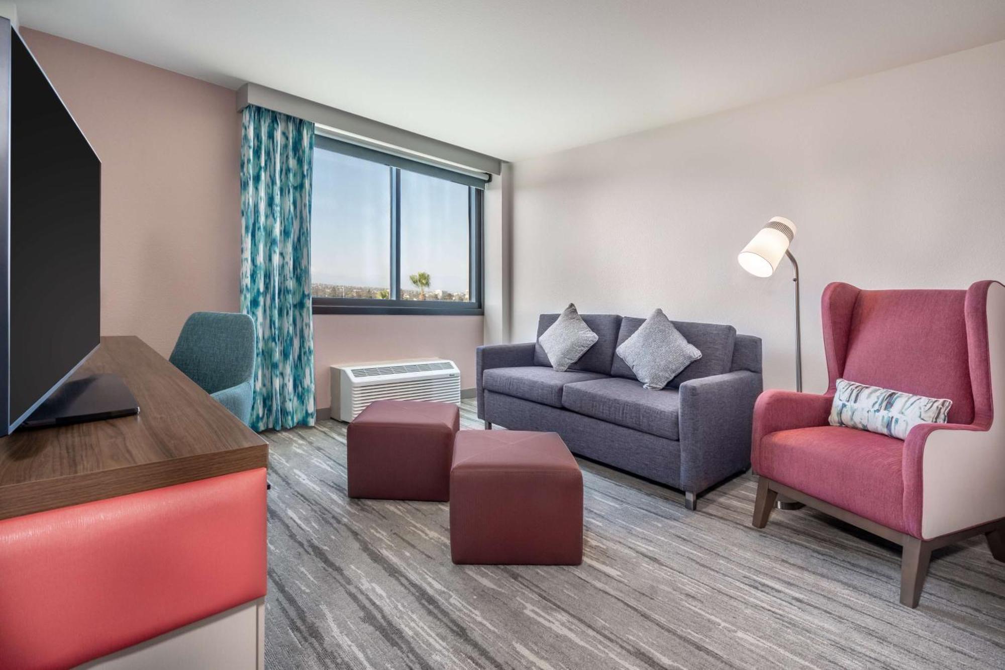 Hilton Garden Airport Hotel 3*