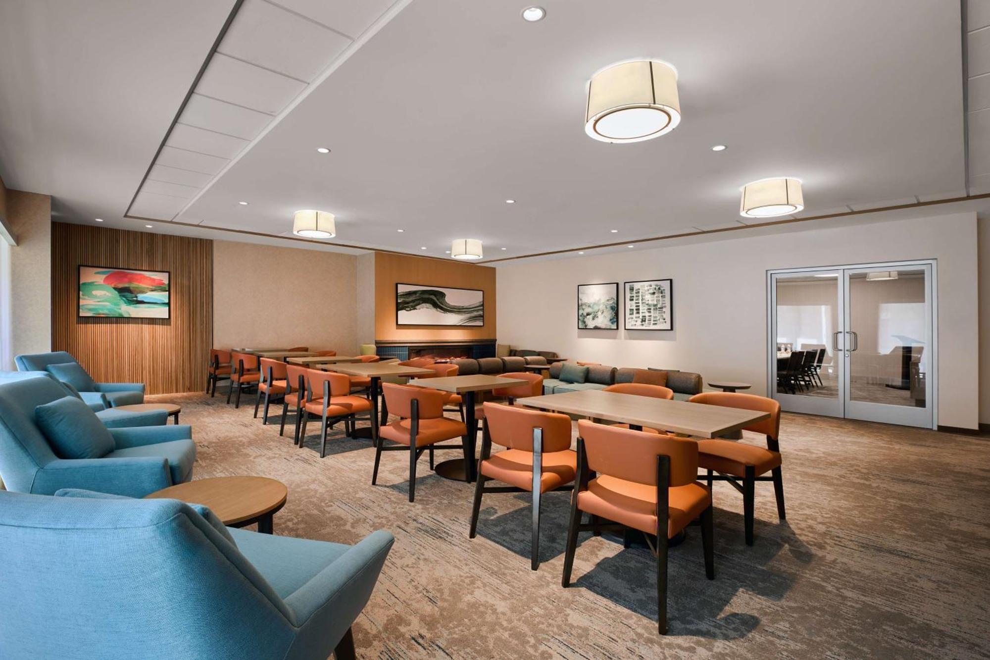 Hilton Garden Airport Hotel