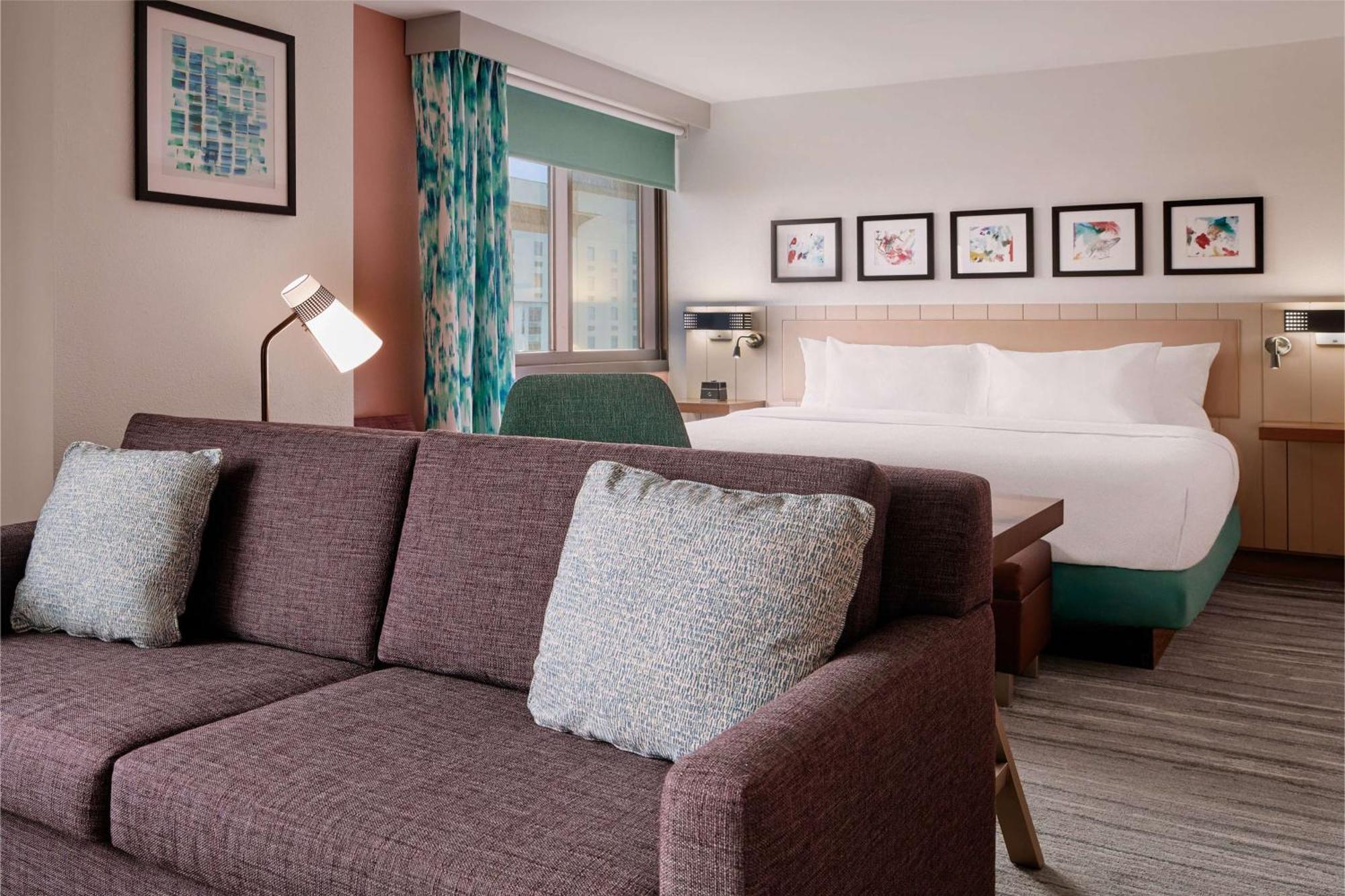 Hotel Hilton Garden Angeles Airport 3*
