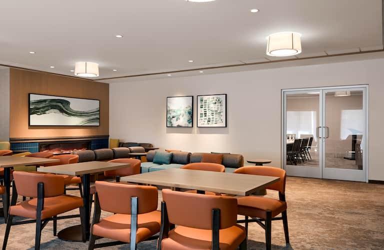 Hilton Garden Angeles Airport