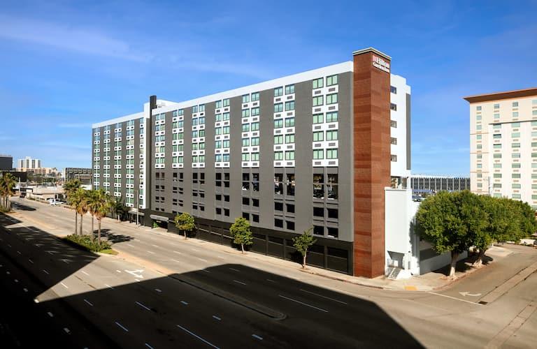 Hotel Hilton Garden Angeles Airport 3*